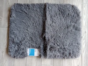 Tappetino da bagno con cuscino Room Essentials 17 x 23" grigio - Foto 1 di 4