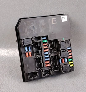 2011 Nissan Pathfinder Frontier Titan IPDM BCM Body Control Module 284B7ZE03B - Bild 1 von 9
