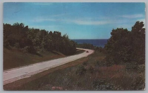 Tarjeta postal vintage A Hill Side Road moviéndose hacia arriba. - Imagen 1 de 2