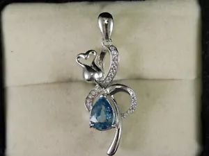 Colgante de plata de ley de circón azul camboyano y circón blanco pera de 1,84 quilates - Imagen 1 de 7