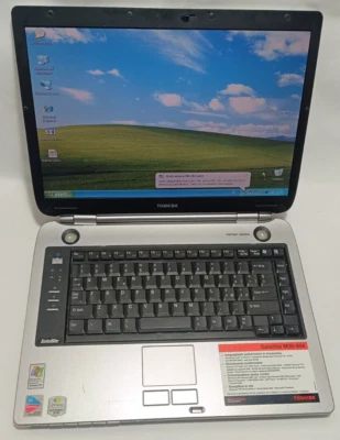 Toshiba M30-604 Notebook PC Pentium M  512mb ram 40gb HDD parallela DVD Win XP - Immagine 1 di 4