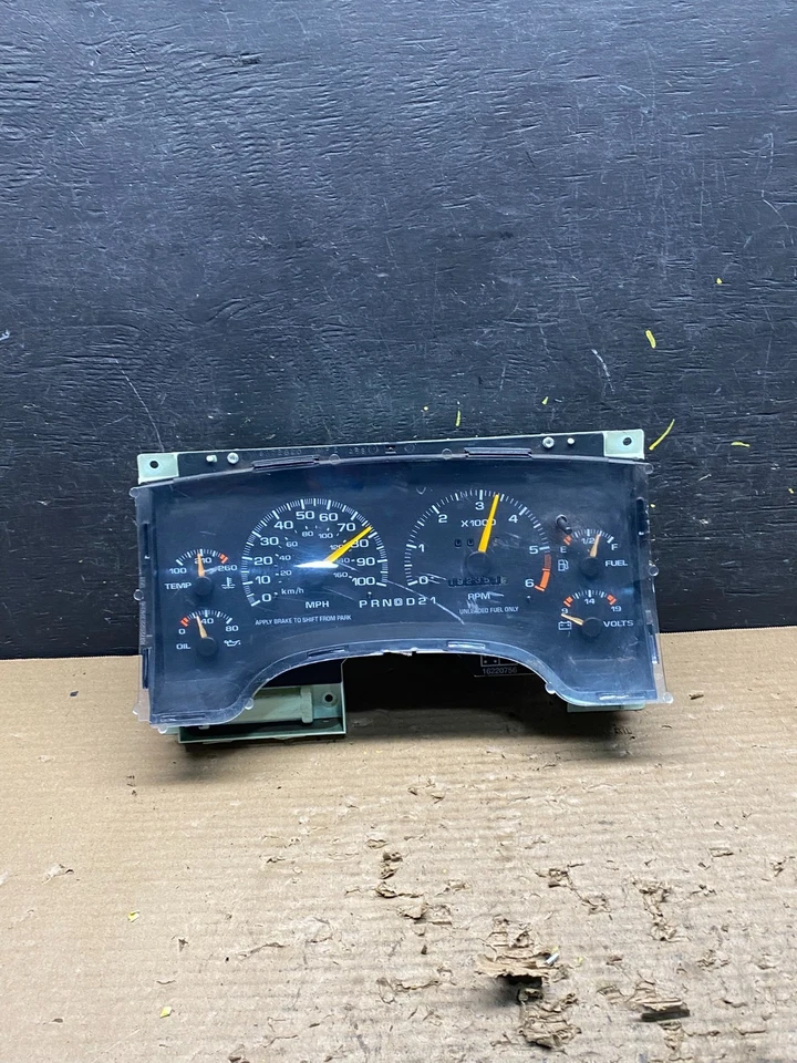 1995 to 1997 Chevrolet S10 Blazer Cluster Gauge Speedometer OEM S9158 PS - Image 1 of 4