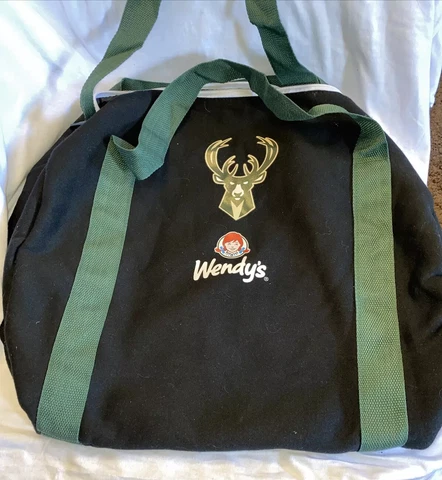 NBA Milwaukee Bucks Promotional Gym Bag Excellent Condition Green & black Cover