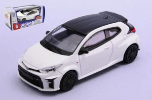 MODELLINO AUTO STATICO BURAGO TOYOTA GR YARIS BIANCO MODELLISMO SCALA 1/43 - Foto 1 di 4