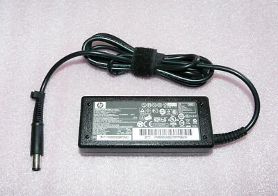 HP EliteBook 820 840 850 G2 Notebook Netzteil PPP009H 18,5V / 3,50A / 65W - Bild 1 von 2