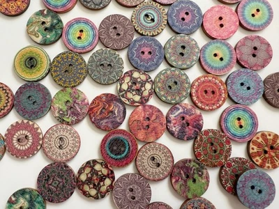 100PC Vintage Style Printed Round Wood Buttons Sewing Crafts 20mm - Image 1 of 3