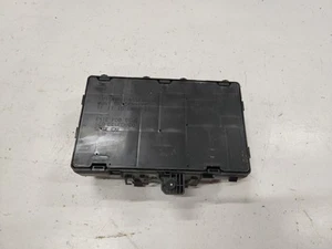 2017-2018 Ford Fusion SE 2.5L OEM Engine Fuse Relay Box         3D27 - Picture 1 of 8