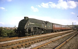 Original colour slide of 60006 ER A4 class steam loco - Picture 1 of 1
