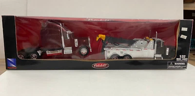 NewRay Peterbuilt 1:32 Diecast Tow Truck with Truck Cab...NIB - Image 1 of 4