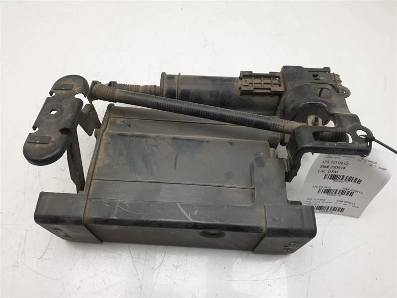 2012 TOYOTA PRIUS C 1,5 Л FWD НА КАНИСТРЕ С ПАРАМИ ТОПЛИВА  - Изображение 1 из 4