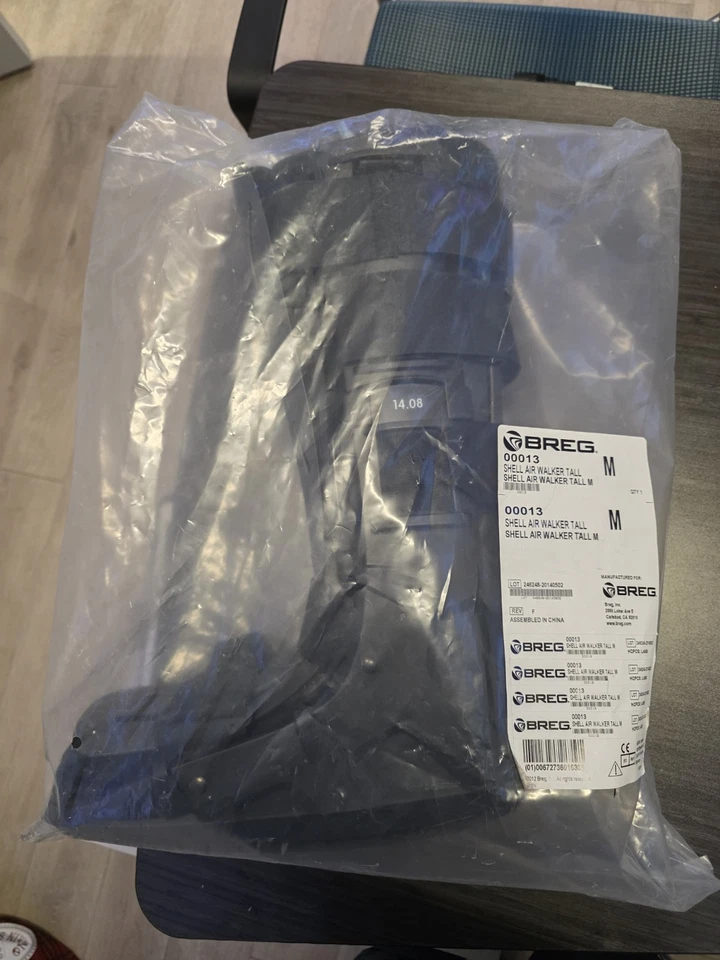 Breg Shell Air Ankle Walker Fracture Boot Inflatable Model: Tall - Size Medium - Image 1 of 4