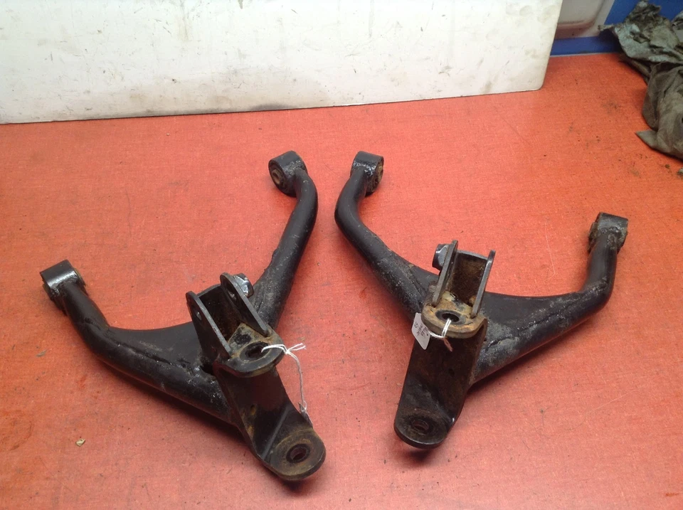 2004 04 SUZUKI QUADMASTER 50 RIGHT LEFT A ARM  Foto 1 de 1