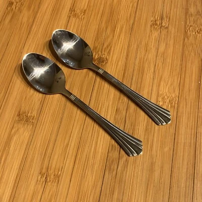 Juego de 2 cucharaditas cubiertos International Silver de acero inoxidable SYMMETRY-FREEMONT Foto 1 de 4