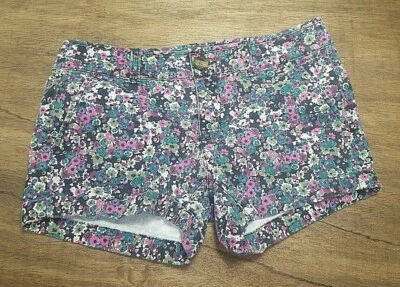 American Eagle, Pantalones Cortos Mujer Talla 2, Estampado Floral, tiro Medio, Entrepierna 3 pulgadas Foto 1 de 4
