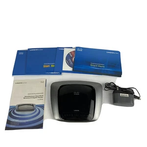 Cisco Linksys Wireless-N Gigabit Router WRT31ON TESTED AND WORKS - Picture 1 of 8