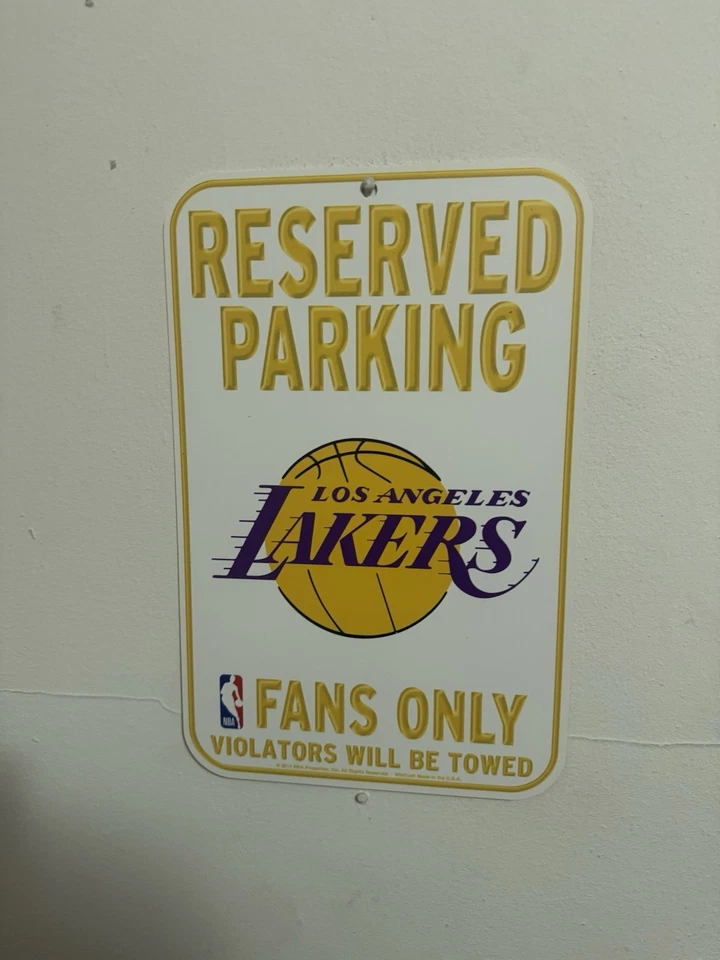 LOS ANGELES LAKERS ESTACIONAMIENTO RESERVADO 11"X17" LETRERO PLÁSTICO, PUERTA, PARED NBA Foto 1 de 1