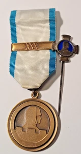 *Finlandia* Medalla de Veterano de Guerra *1939-1944*dada después de la Guerra *con Pin*RARA - Imagen 1 de 3