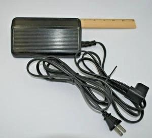 Singer Sewing Machine 988274-090 Foot Pedal 3-Prong Motor Controller Model CR307 - Picture 1 of 5