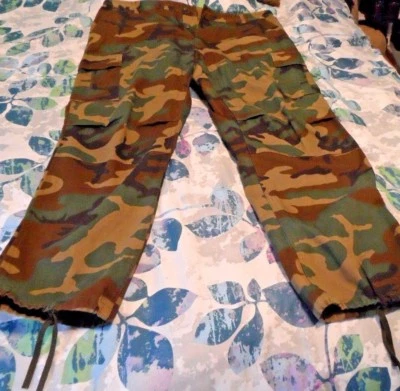 PREOWNED XL/REGULAR MEN'S CAMO PANTS(60918) - Image 1 of 3