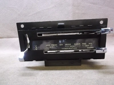 Ford Mustang Shelby 1969 1970 Mercury Cougar XR7 controles de calefacción con aire acondicionado  Foto 1 de 4