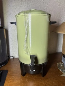 West Bend 36 Tassen Kaffee Kaffeemaschine Continental Party Avocado Grün - Bild 1 von 12