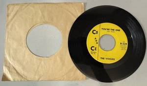 The Vogues - You're The One/ Some Words - 60s Rock 45 VG VINYL Record - Imagen 1 de 3