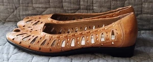 Strictly Comfort Women's Brown Leather Jonquil Size 8.5 Peep Toe Shoes - Picture 1 of 11