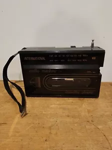 Vintage International AM/FM Stereo Cassette Player Tested And Working - Foto 1 di 8