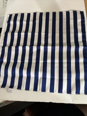 Cuadrado de bolsillo a rayas azul y blanco para hombre Izod nuevo 13" nuevo sin etiquetas Foto 1 de 4