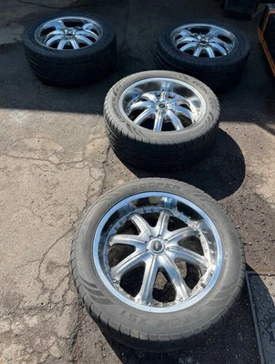 Dodge Ram/ Durango 22“ Räder 305X45 Reifen - Bild 1 von 4