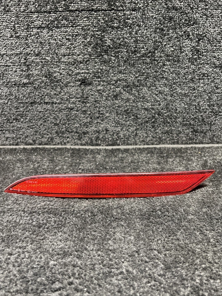 2018 Volkswagen Golf R Rear Left Reflector Light OEM - Image 1 of 4