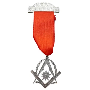 Rare Vintage 1940’s Masonic ‘Lodge Union and Friendship’Medal w/Ribbon Argentina - Picture 1 of 5