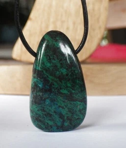 Schmuck-Stck Stein gebohrt Chrysokoll verschiedene Heil Stein Anhänger - Picture 1 of 3