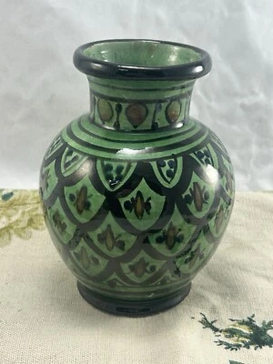 VINTAGE hand painted MOROCCAN pottery green vase 16cm - Image 1 of 4
