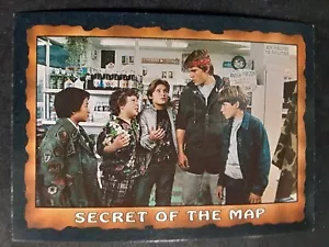 1985 Topps The Goonies #15 Mappa Segreta Mikey Bocca Pezzo Brandon Dati - Foto 1 di 2