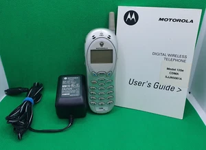Téléphone portable vintage Motorola 120e CDMA avec guide utilisateur et cordon d'alimentation - non testé - Photo 1 sur 4