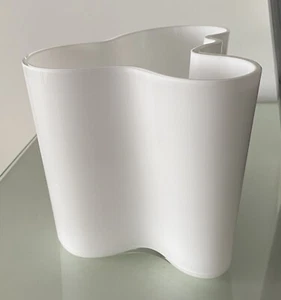 Alvar Aalto für Iittala Finnland weiße Glasvase Mitte des Jahrhunderts modern - Bild 1 von 16