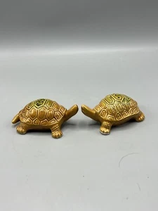 Vintage Tortoise Turtle Shaped Salt and Pepper Shakers Florida collectible - Picture 1 of 8
