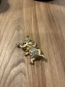 Gold Elephant Brooch - Picture 1 of 3