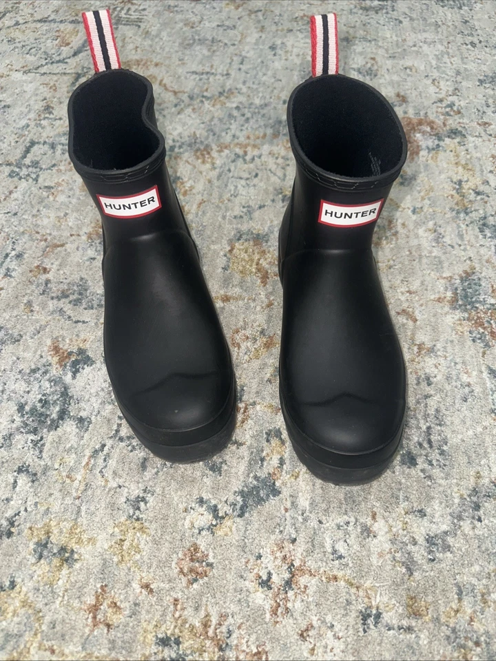 Hunter Chelsea Women's Boot, Size 9 - Black (WFS2078RMA)