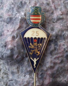 1951 Czech Military Parachuting Army Parachute Parachutist Kezmarok Pin Badge - Picture 1 of 2