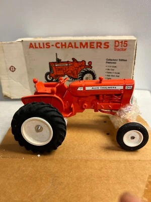 Allis Chalmers D15 1/16 Die-cast Farm Tractor replica by SpecCast Collector’s Ed - Image 1 of 4