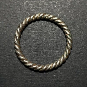 Rare Chinese Silver Ring Twisted Wire Ring Song dynasty (960-1279) - Picture 1 of 7