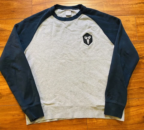 Nike Kobe Bryant Mamba Crewneck Sweatshirt Mens Large Grey CNY Lakers Blk Gray🔥 Cover