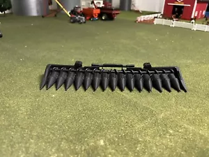 1/64 Ertl Custom Black 16 Row Folding Corn Head - Awesome! FS - Picture 1 of 9