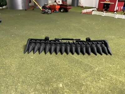 1/64 Ertl Custom Black 16 Row Folding Corn Head - Awesome! FS - Image 1 of 4
