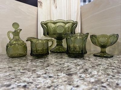 Raro juego de 5 monedas de vidrio Fostoria verde oliva vintage con bandera americana y antorcha Foto 1 de 4