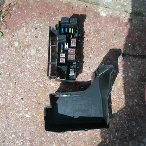 Subaru Impreza Hawkeye Sicherungskasten und Abdeckung  - Bild 1 von 5