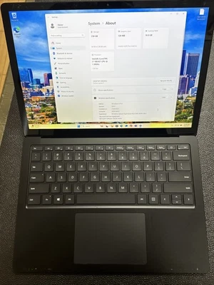 Microsoft Surface Laptop 3 13.5" (256GB SSD, Intel Core i7 10th Gen., 1.30 GHz, - Image 1 of 4