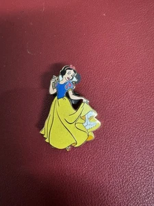 Snow White - Sparkle Princesses Disney Pin 12386 - Picture 1 of 1